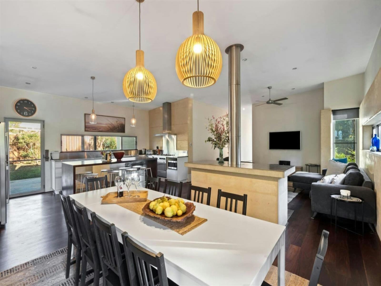 Dining area, Fully Equipped Kitchen & Entertainment