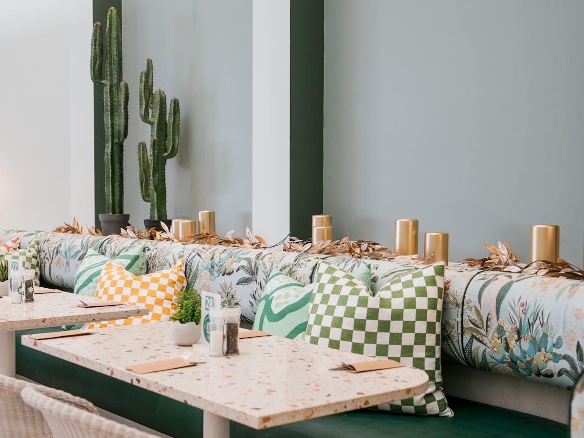 Bli Bli Hotel Family Dining Table