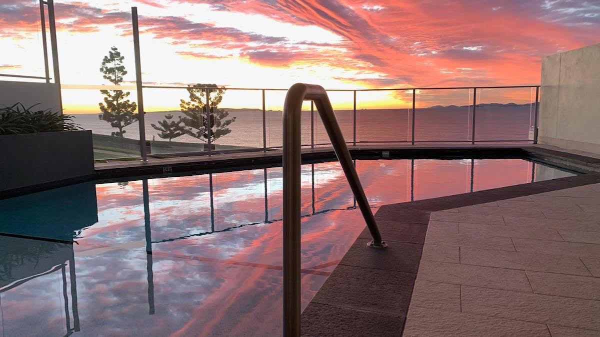 Oshen pool - sunrise