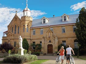 Gourmet Country Escape - Brisbane to Stanthorpe and Toowoomba