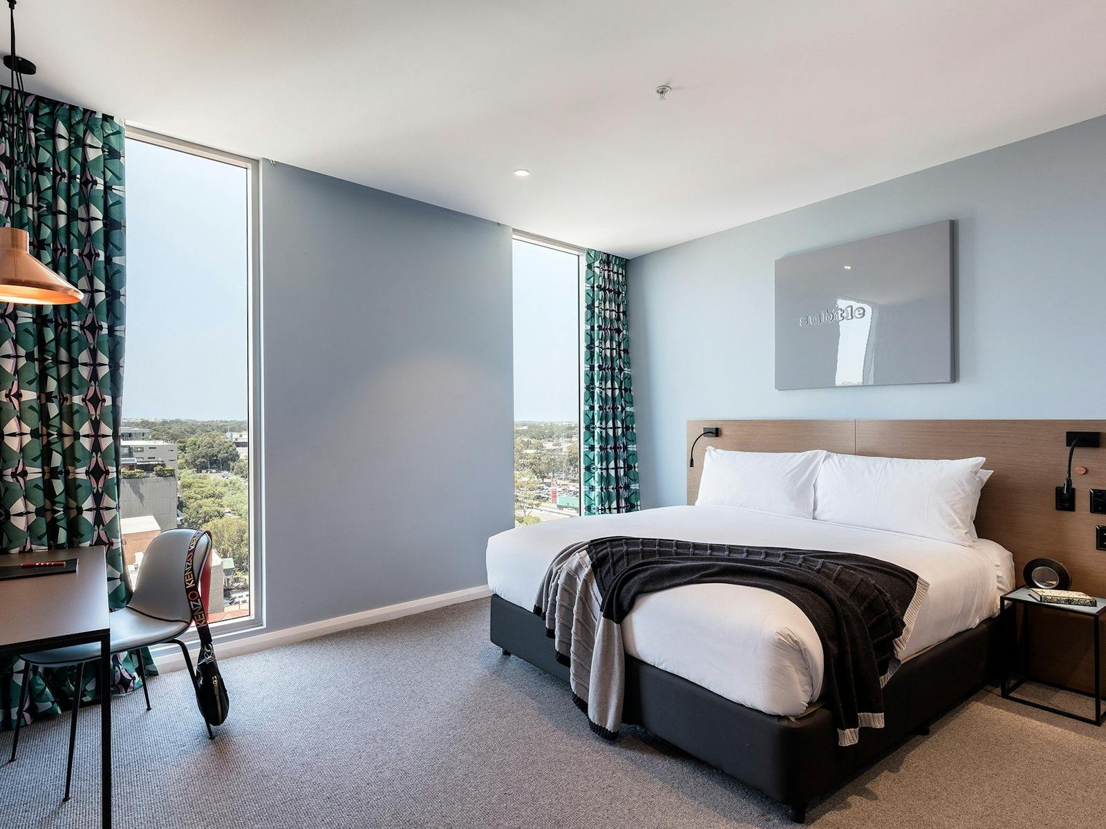 Premium Economy Room