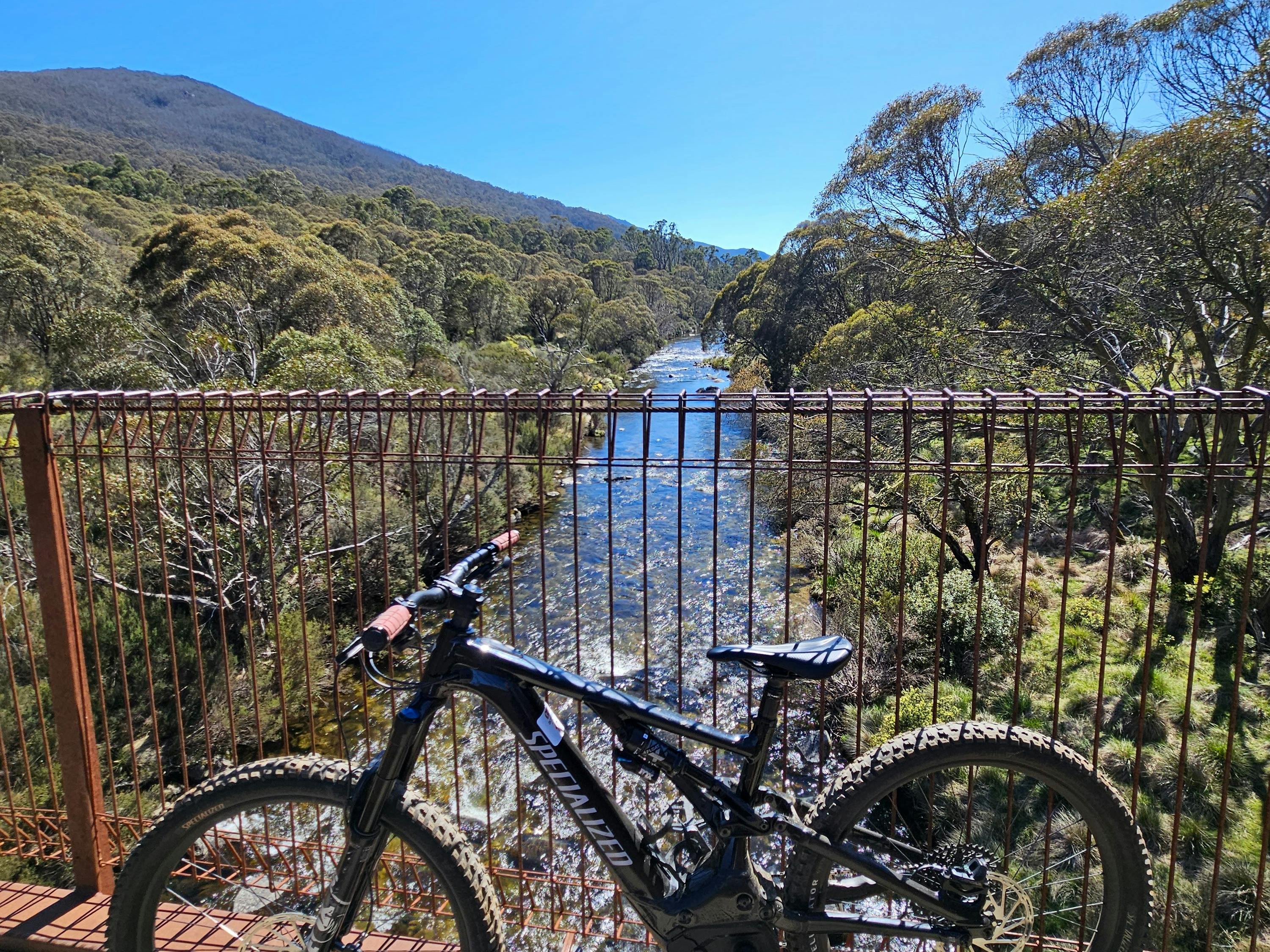 Harro's | Bike and Ski Rentals