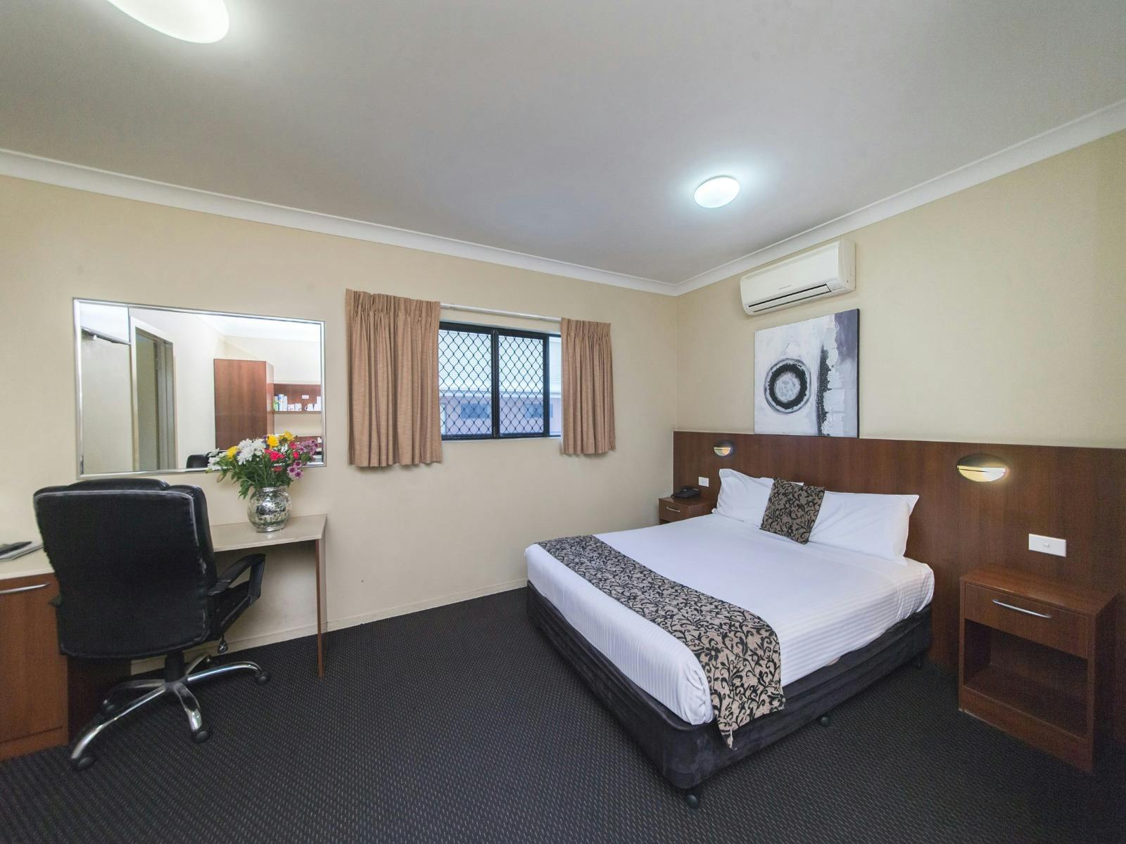 Book Direct & Enjoy Greater Value at Rocky Resort Motor