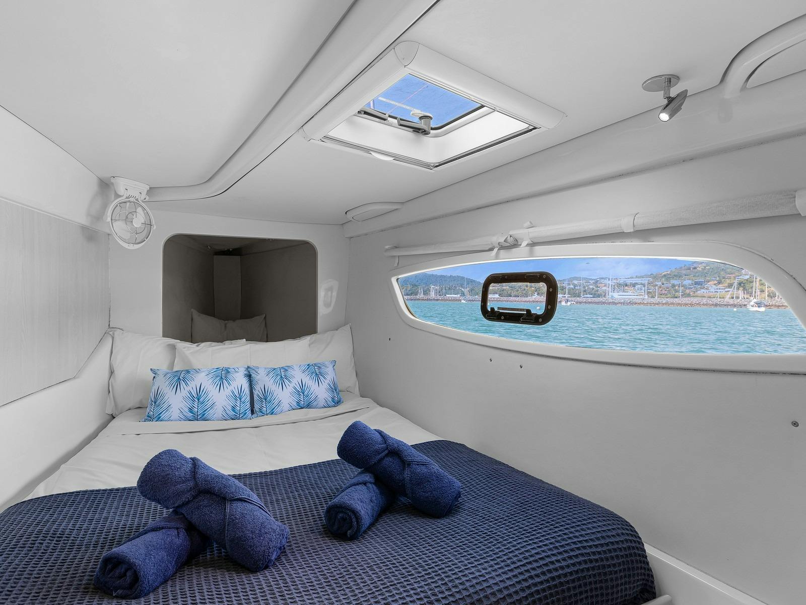 Leopard 44 - forward cabin