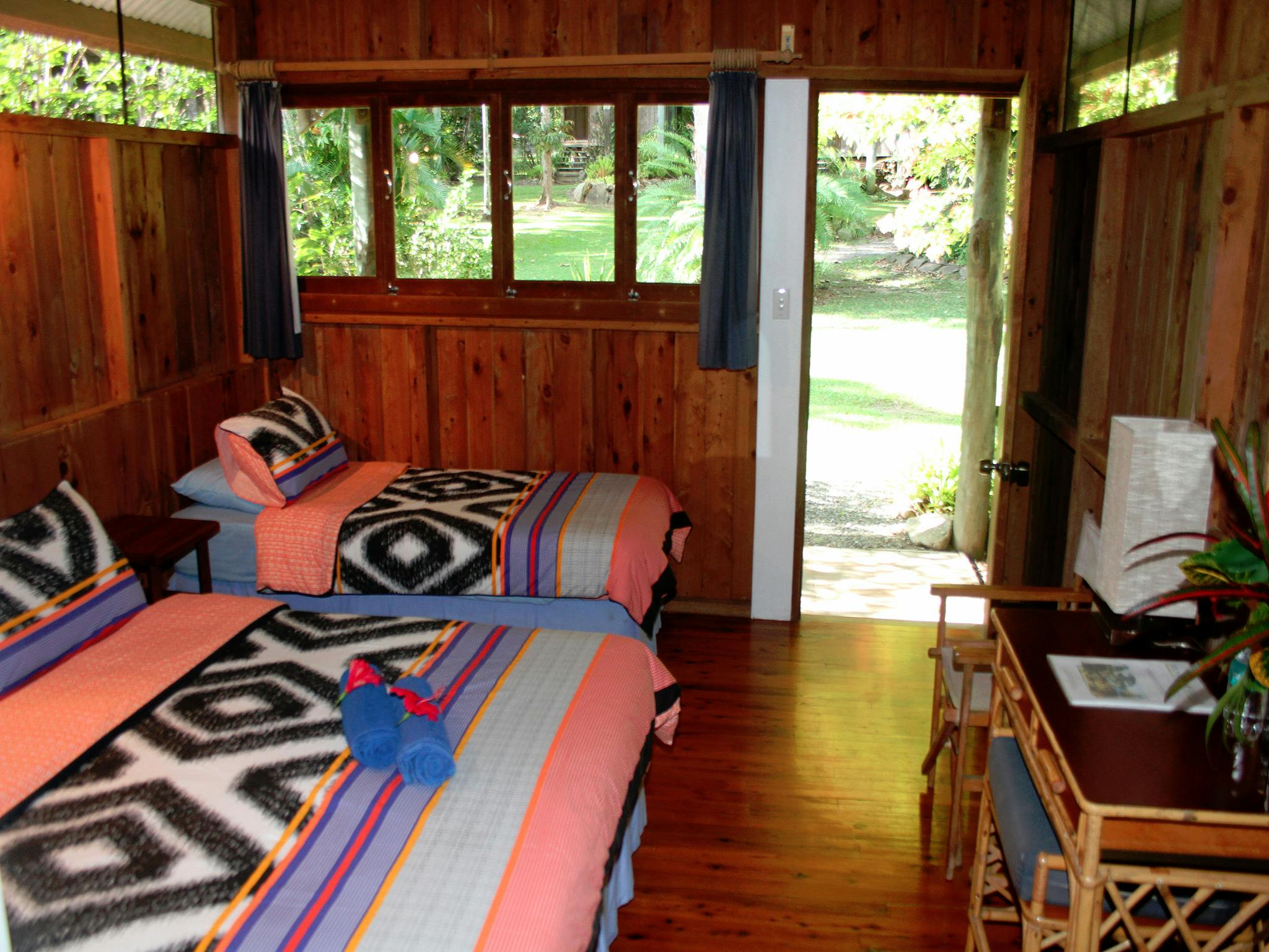 Triple bungalow with 1 Queen bed plus 1 single bed