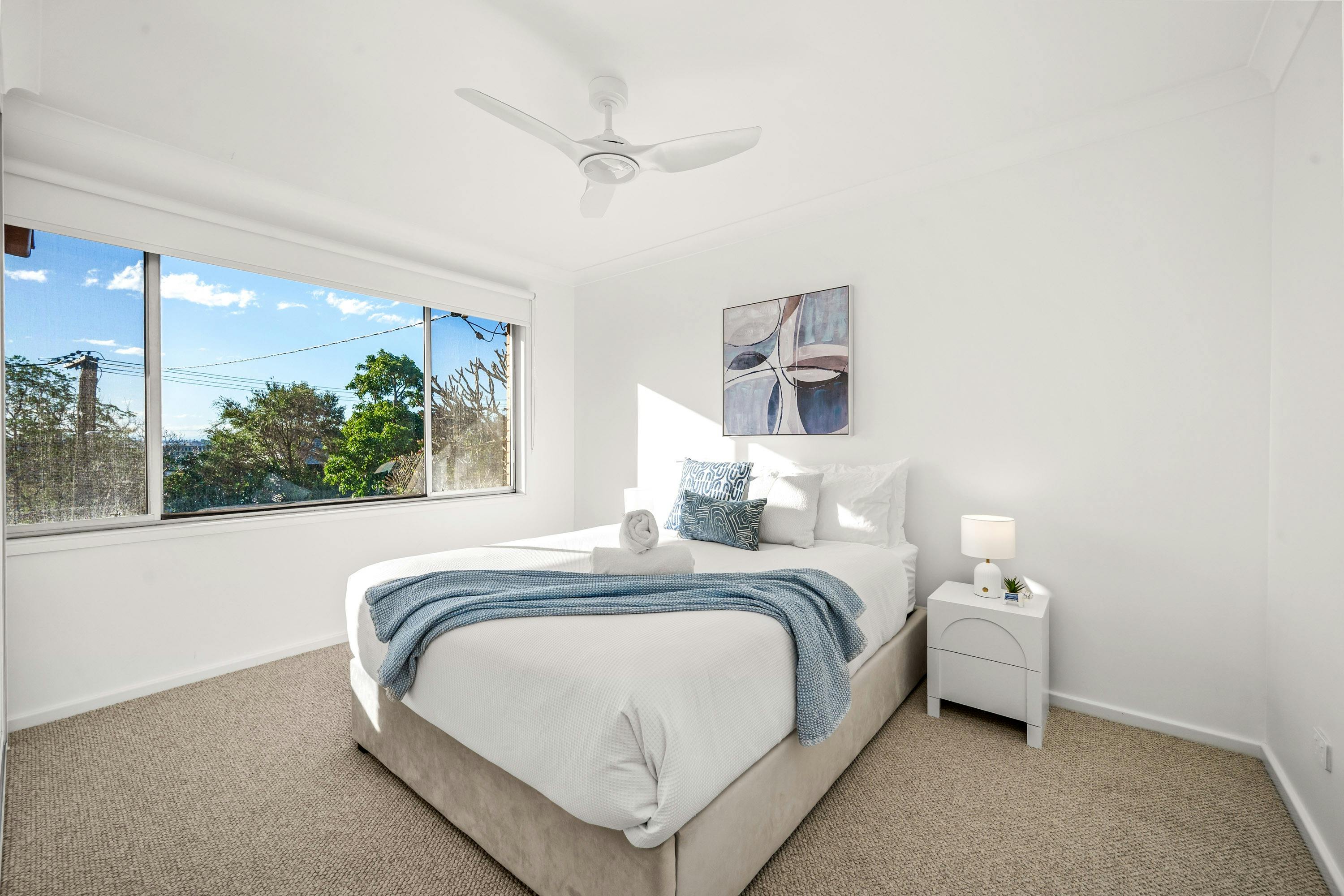 Hillview Newcastle House Airbnb book direct the fam holiday home house