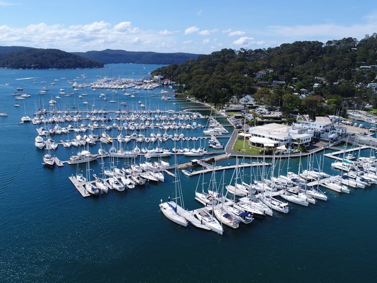 yacht clubs pittwater sydney