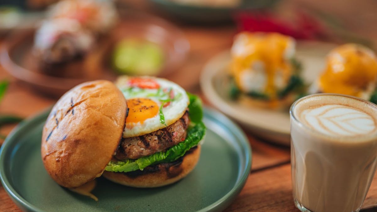 Breakfast: Cheeky Pig Bun