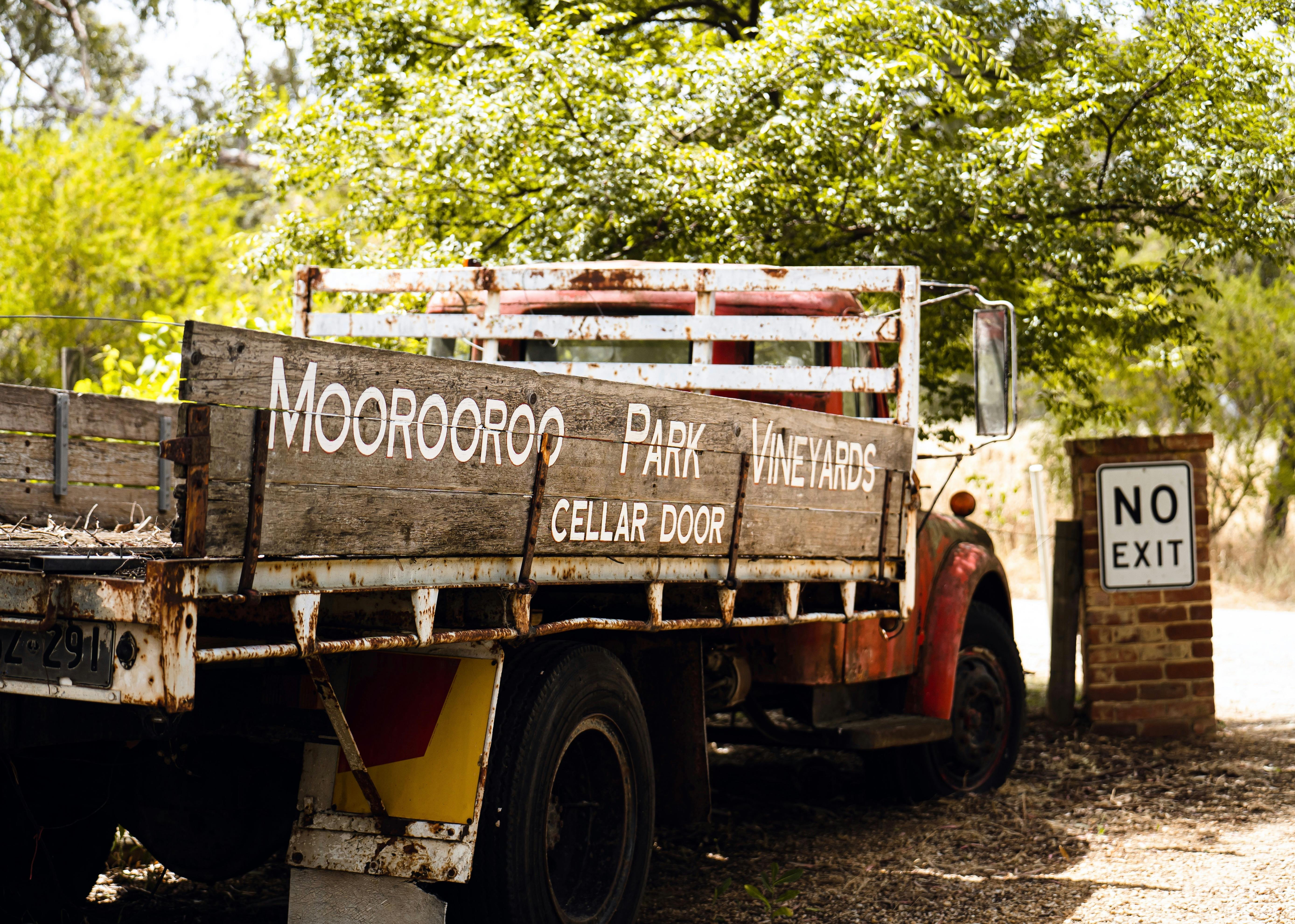Moorooroo Park Vineyards entrance