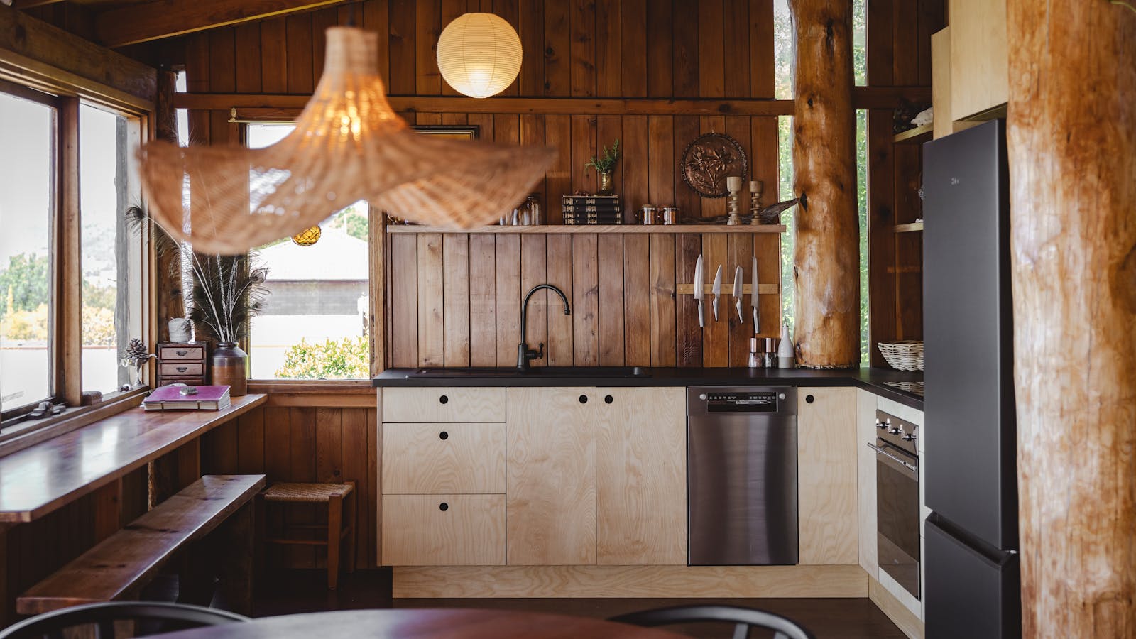 The full kitchen is the perfect place to brew a coffee or prepare an intimate meal.