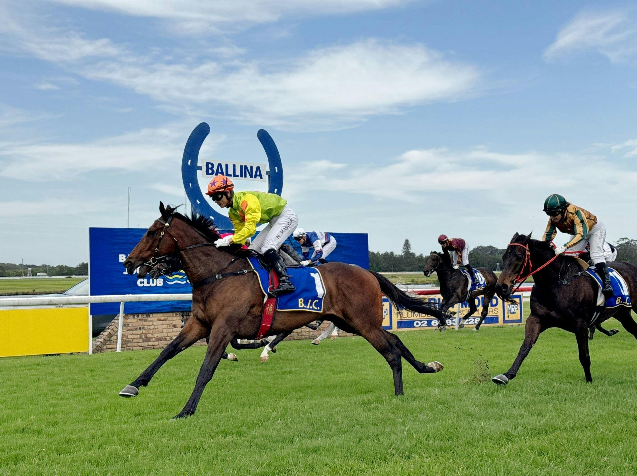 Races horses at Ballina race track