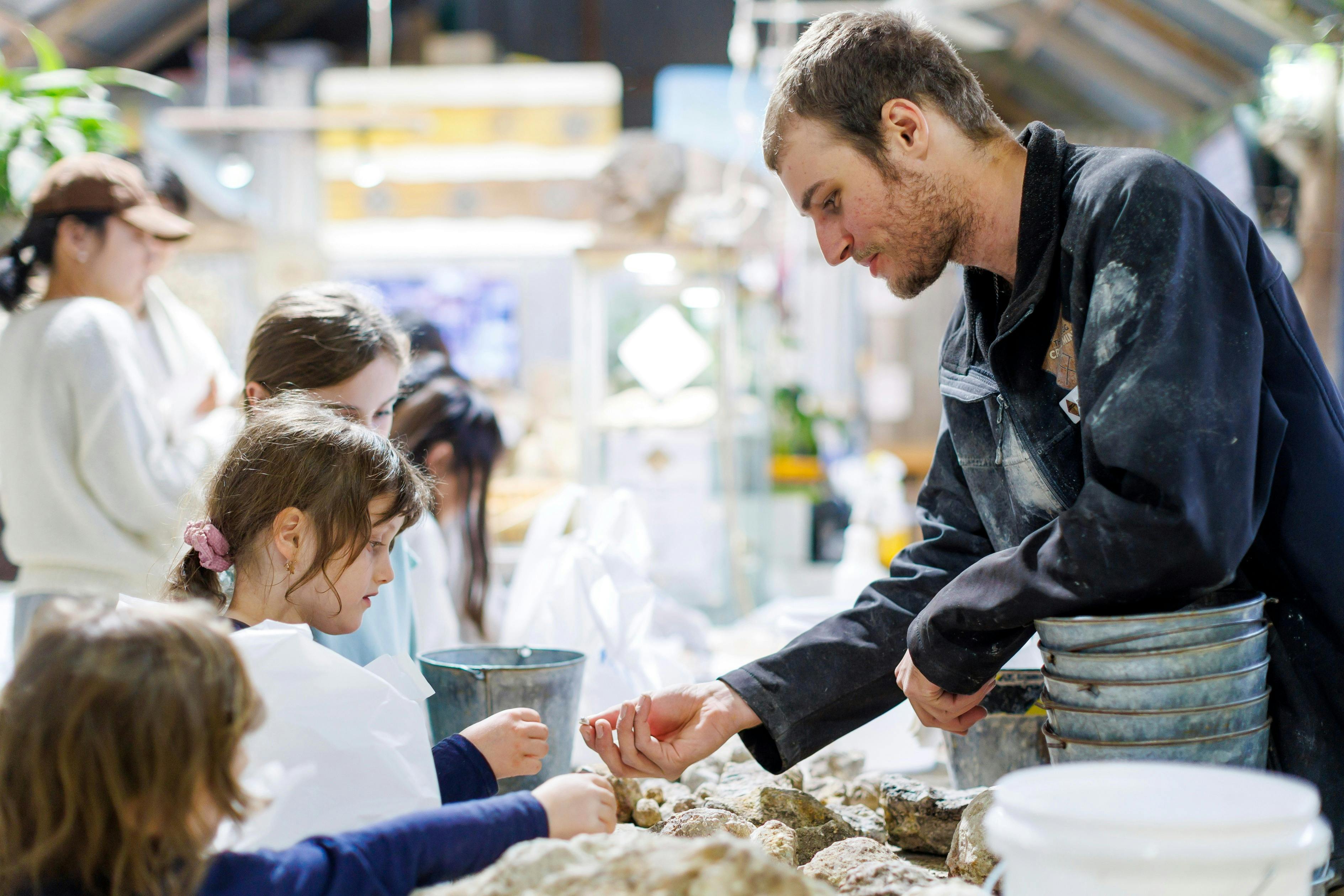 Sorting of Thundereggs!