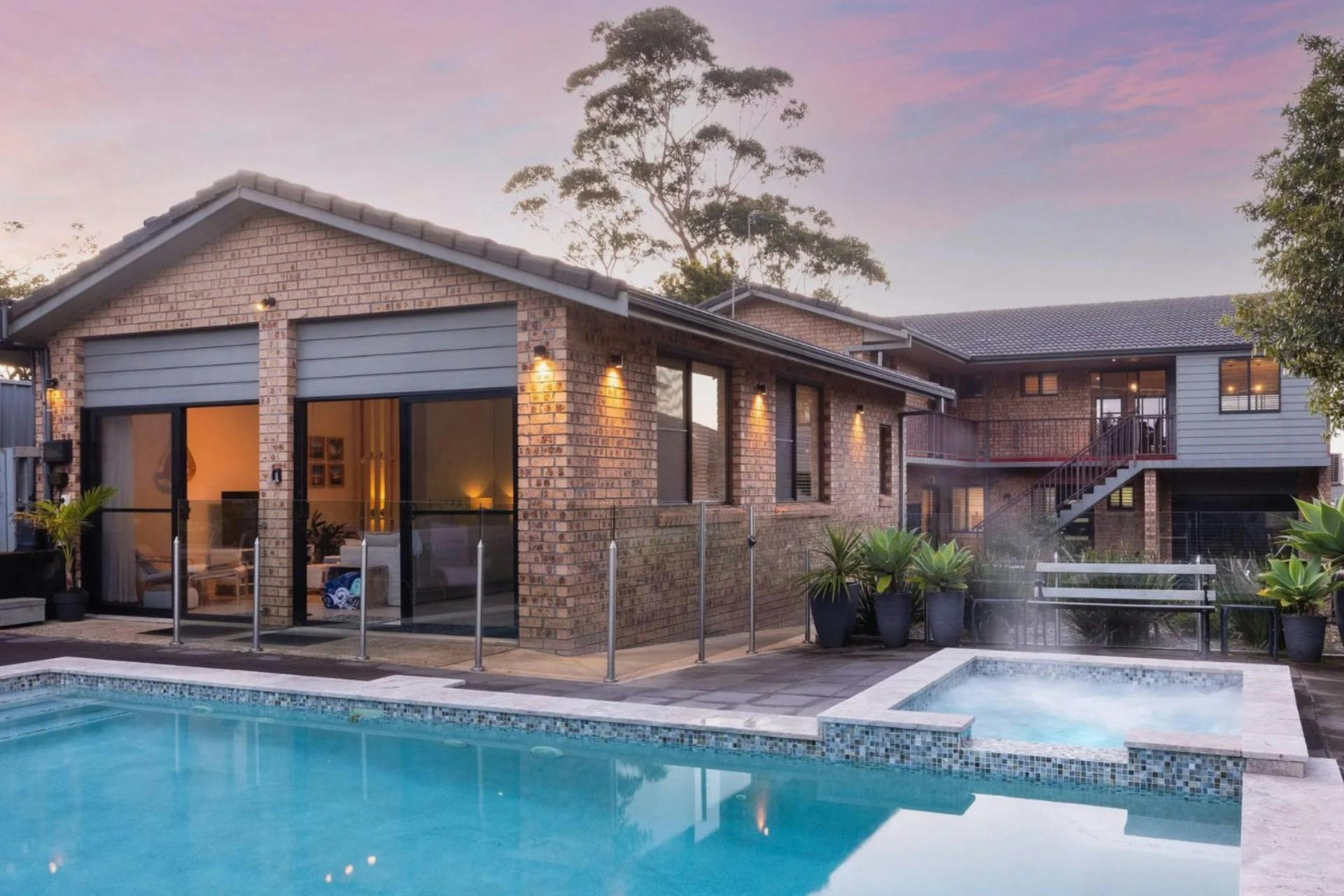 Accommodation in Narrawallee NSW 2539