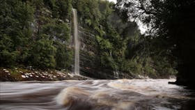 Shower Cliff Cavern waterfall on the Franklin River, Tasmania