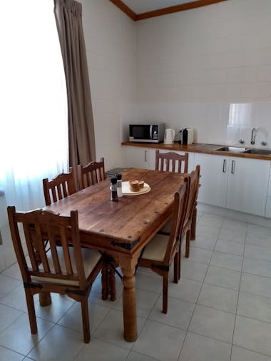 Adelaide Hills Birdwood Cottage