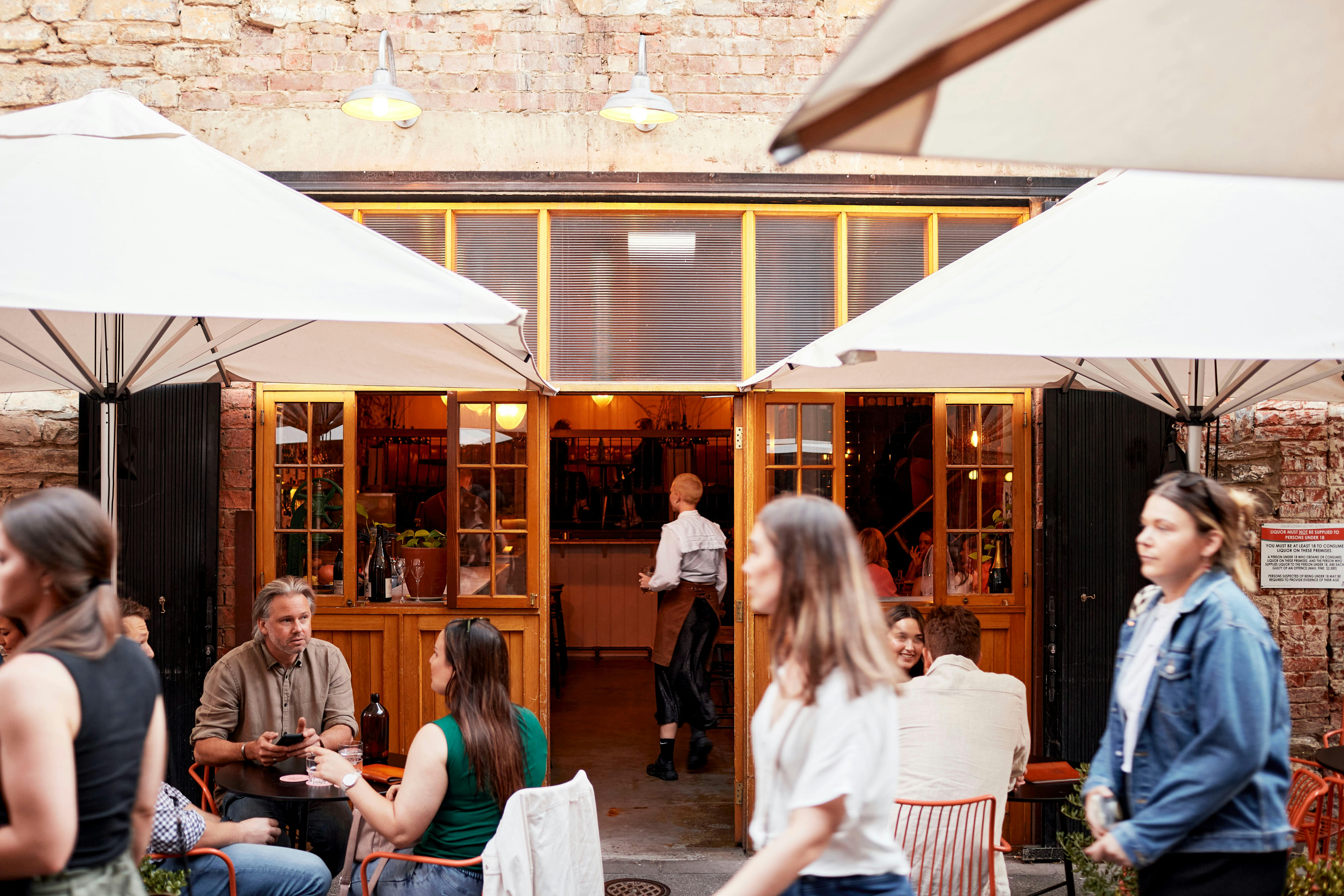 Facade and outside drinking area