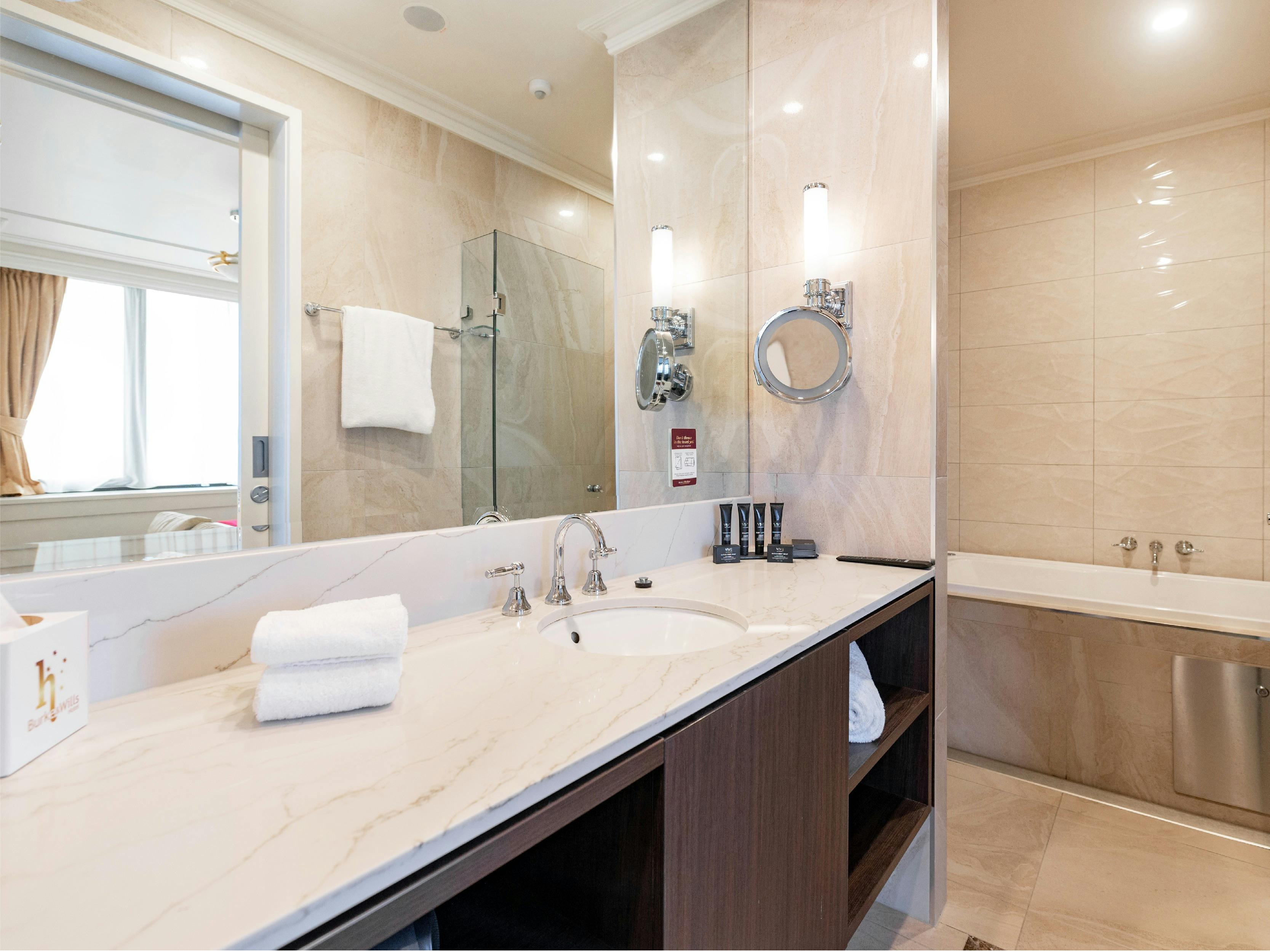 Luxury King Suite Bathroom