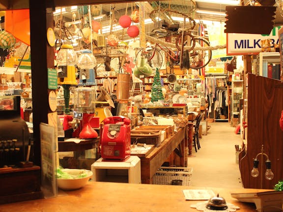 Shipahoys Vintage Bazaar