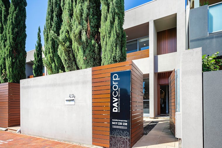 DAVCORP LUXURY TOWNHOUSE