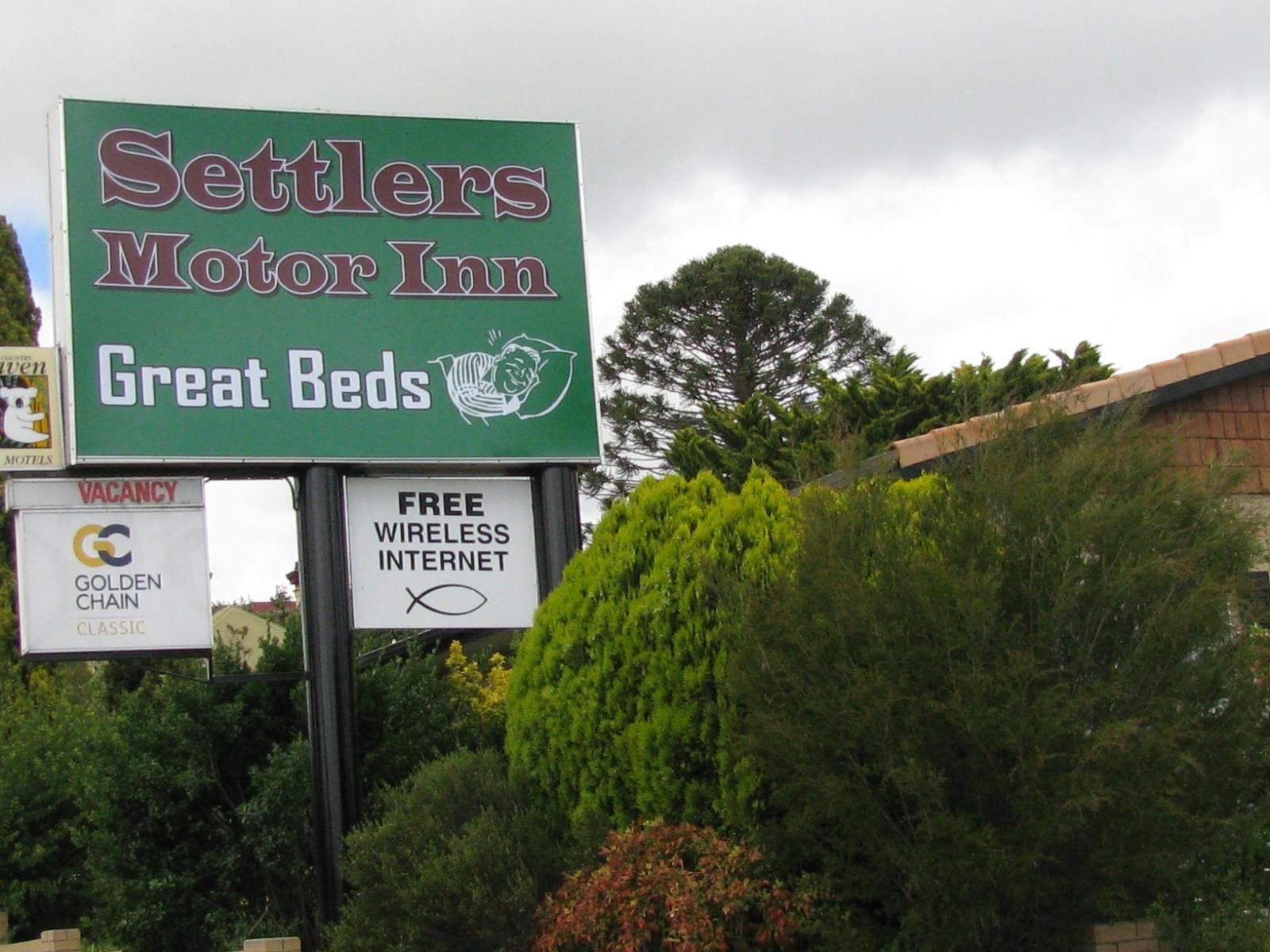 Settlers Motor Inn