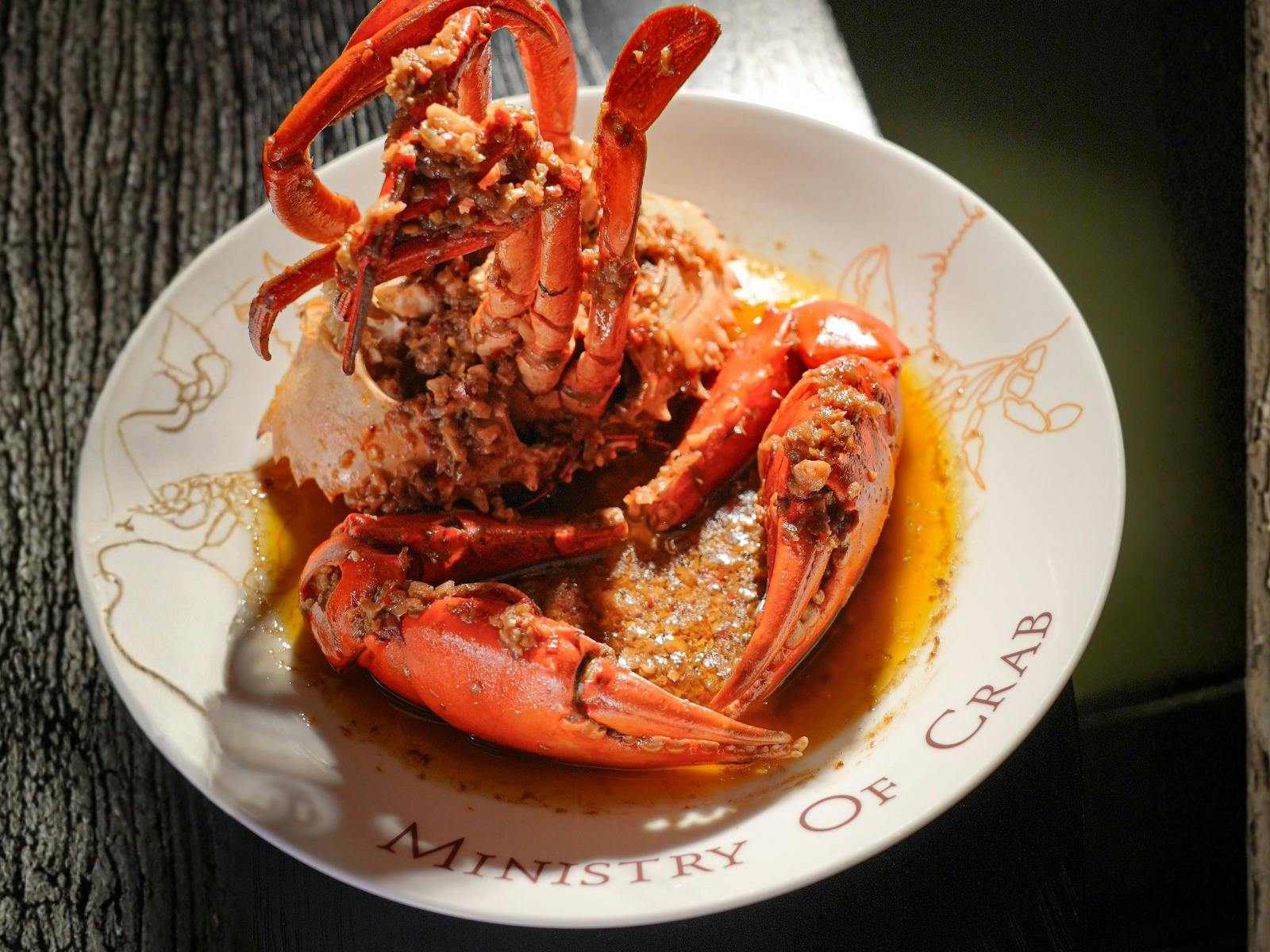 Our signature mud crab coated in iconic garlic chilli sauce.