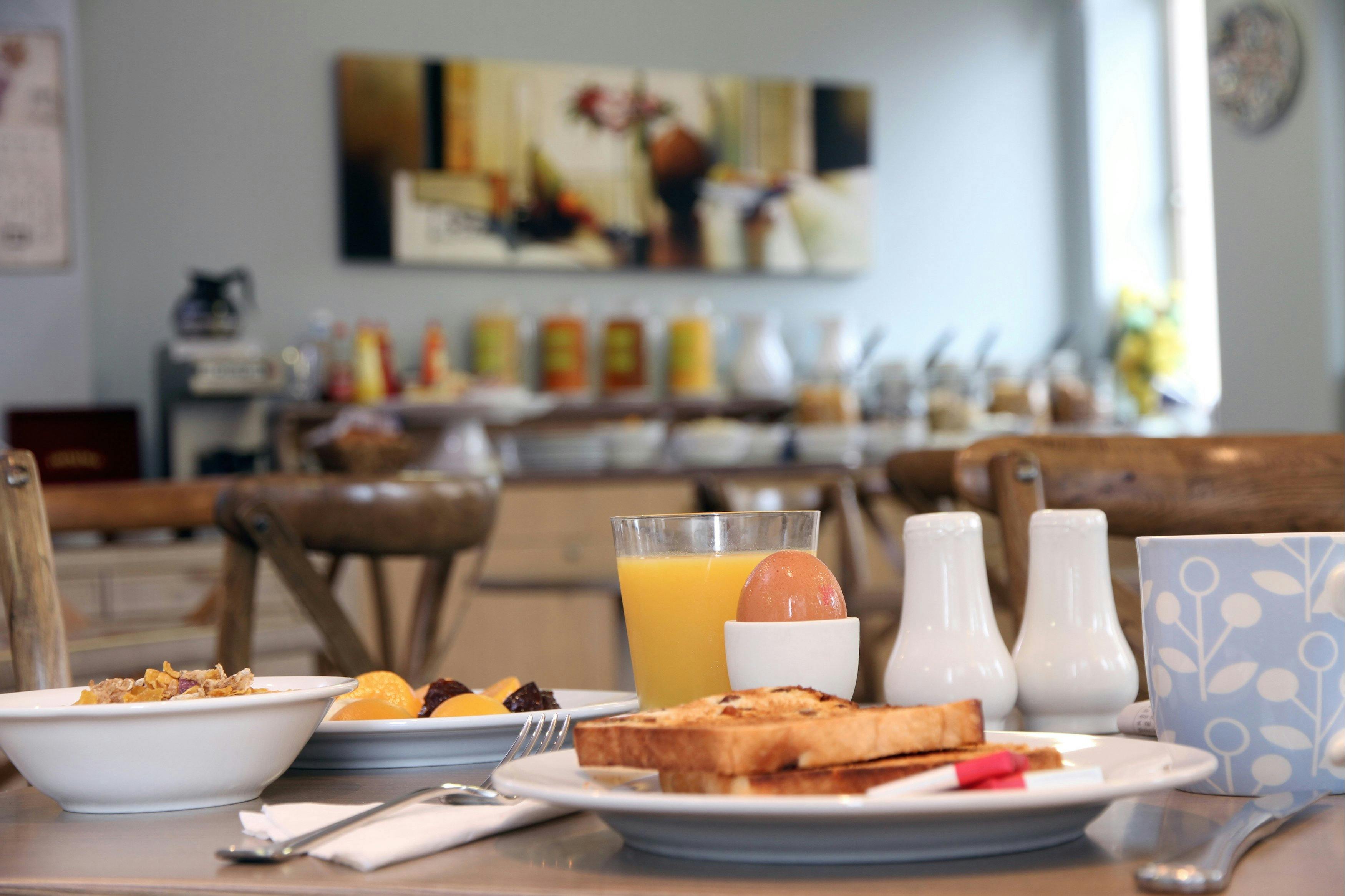 Continental Breakfast included in all accommodation rates