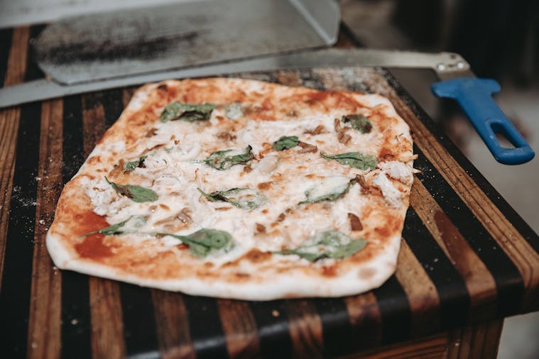 The Bay Pizzaria and Cafe