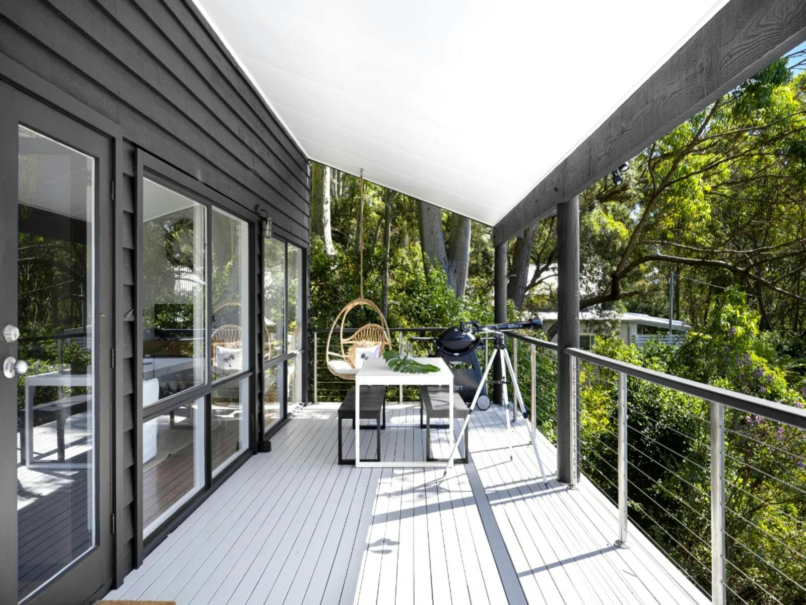 Large front deck, great for relaxing