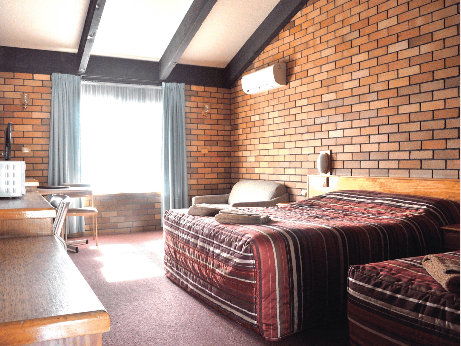 All Travellers Motor Inn