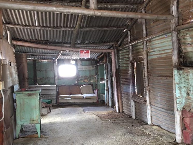 internal view coopers cottage