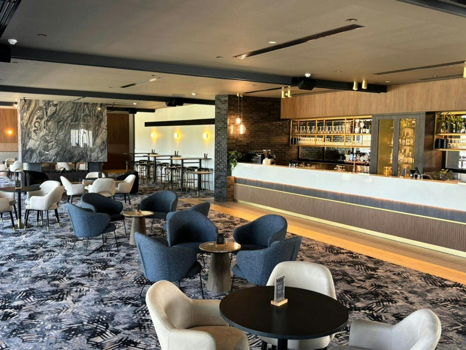 Berri Hotel Balcony Bar