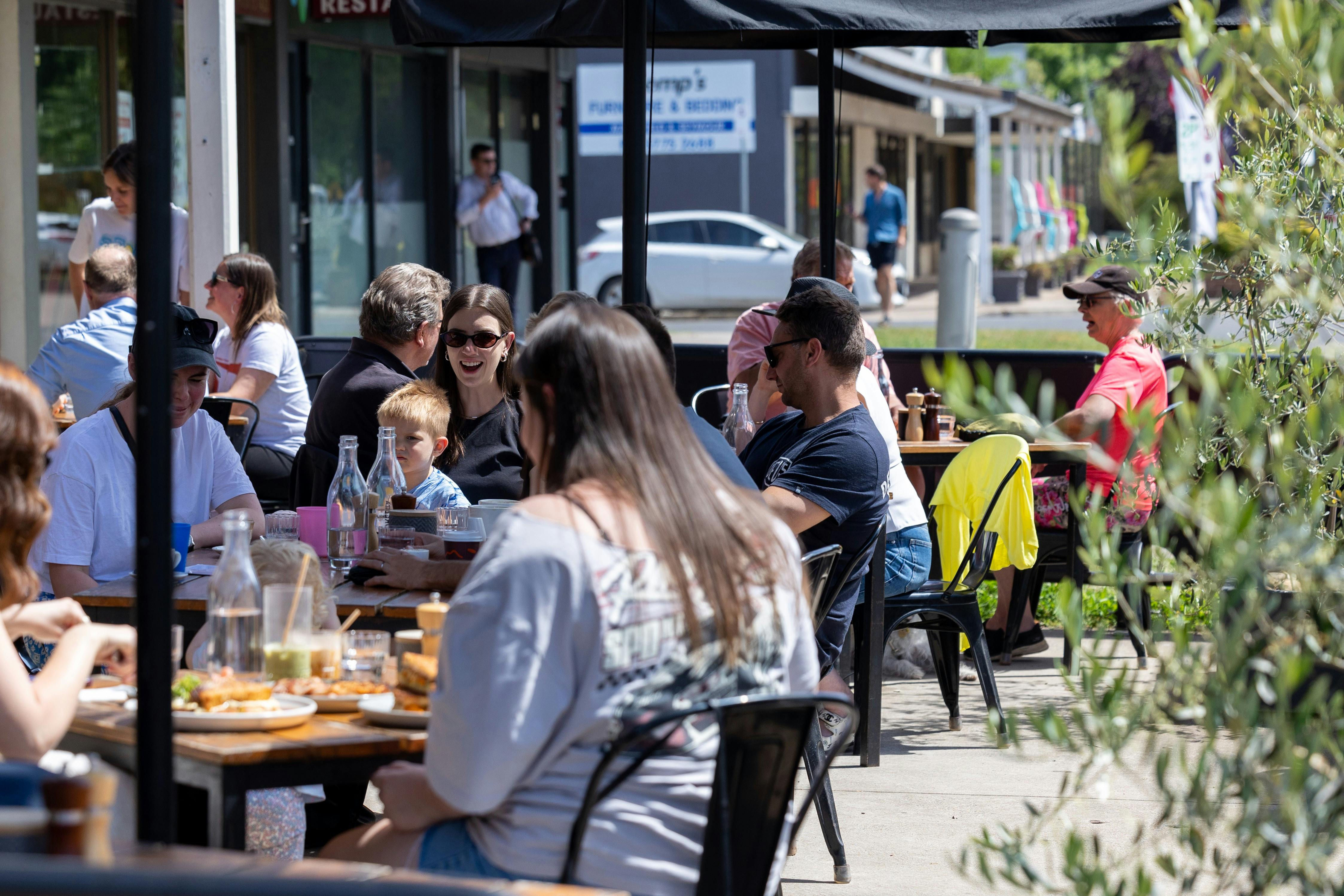 Mansfield Coffee Merchant customers seated outdoors