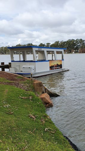 Reedy Creek Retreat BBQ Boat Hire