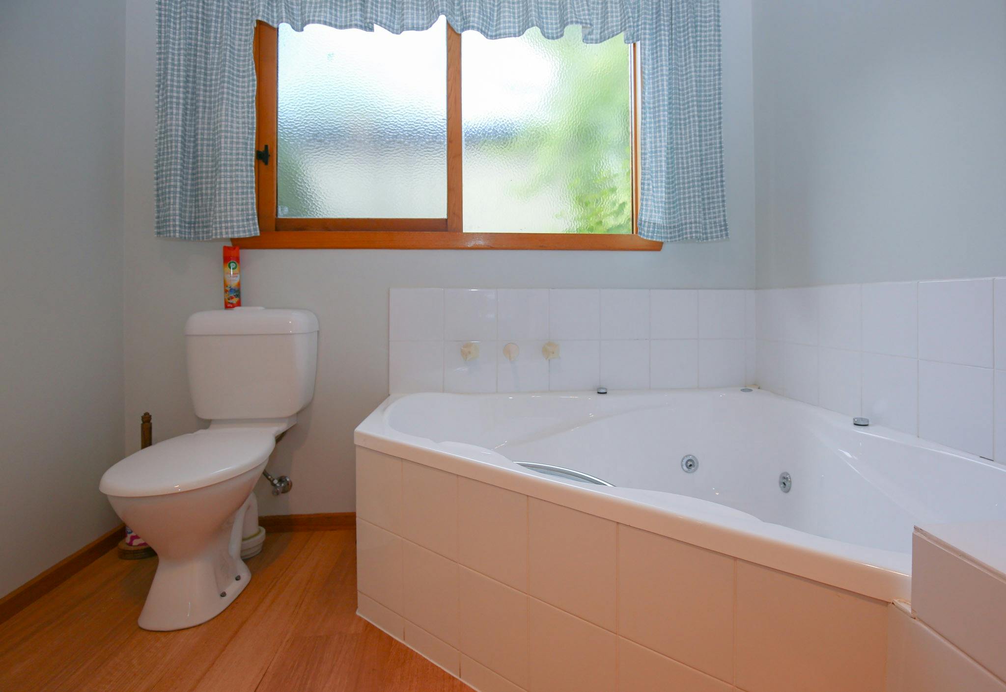 Spa bath in ensuite off master at Bright Country Home - Bright Accommodation Alpine Valley Getaways