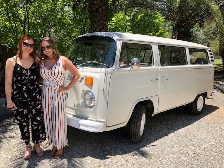 Guests  with the kombi before leaving on a winery tour