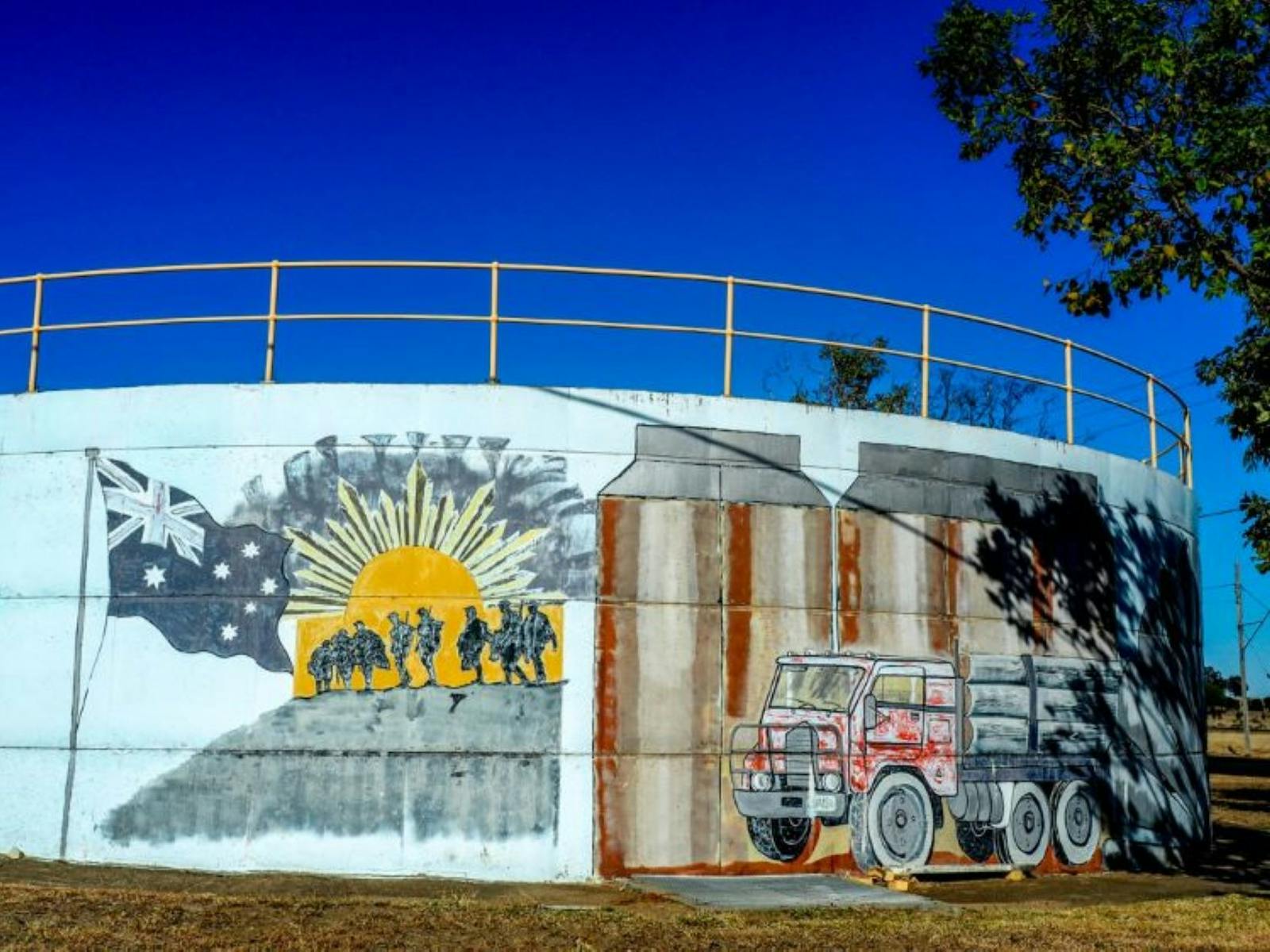Water Tower painted by local artists/ Water Tower painted by local artists/