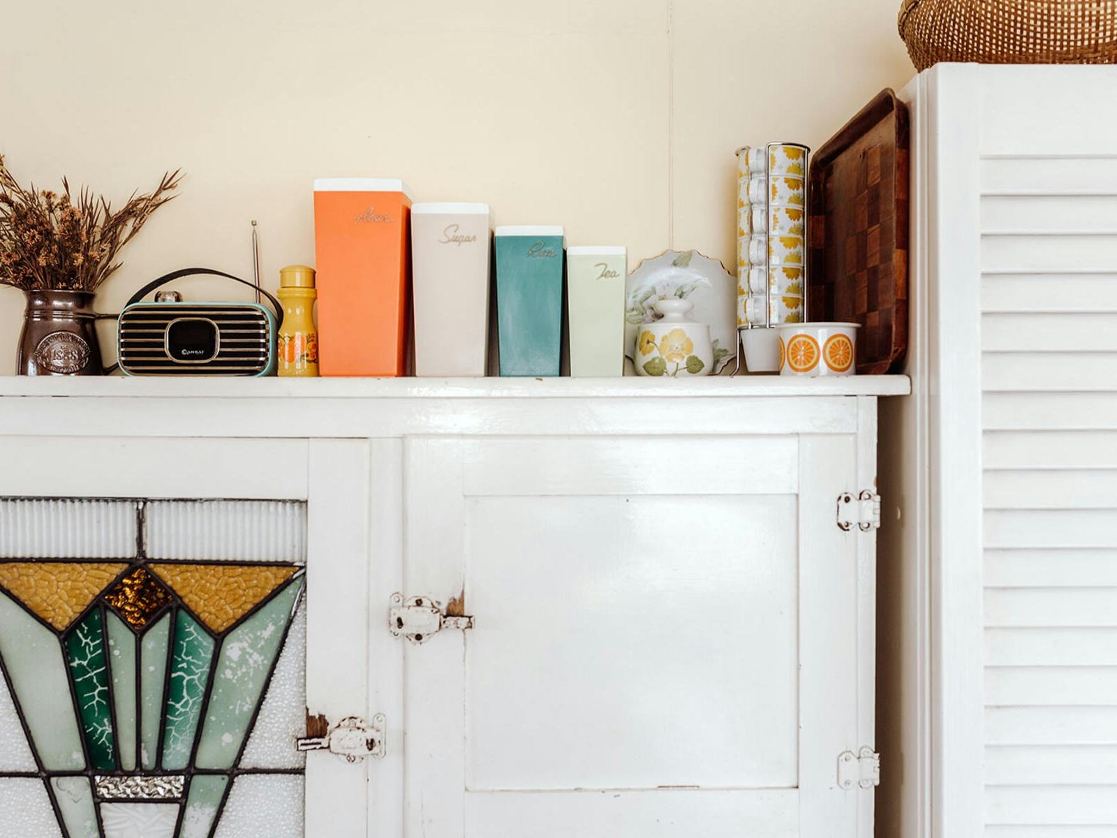Kitchen dresser