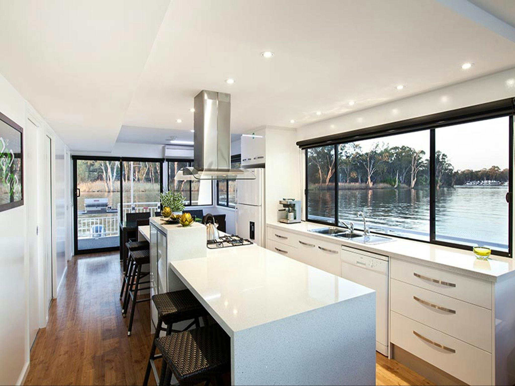 Emerald Luxury