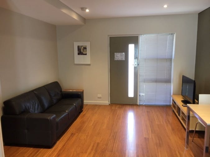 ONE BEDROOM APARTMENT