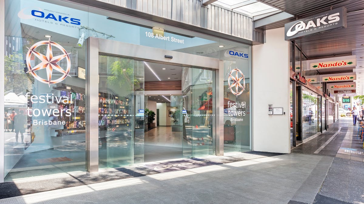 Oaks Brisbane Festival Suites_Exterior_2