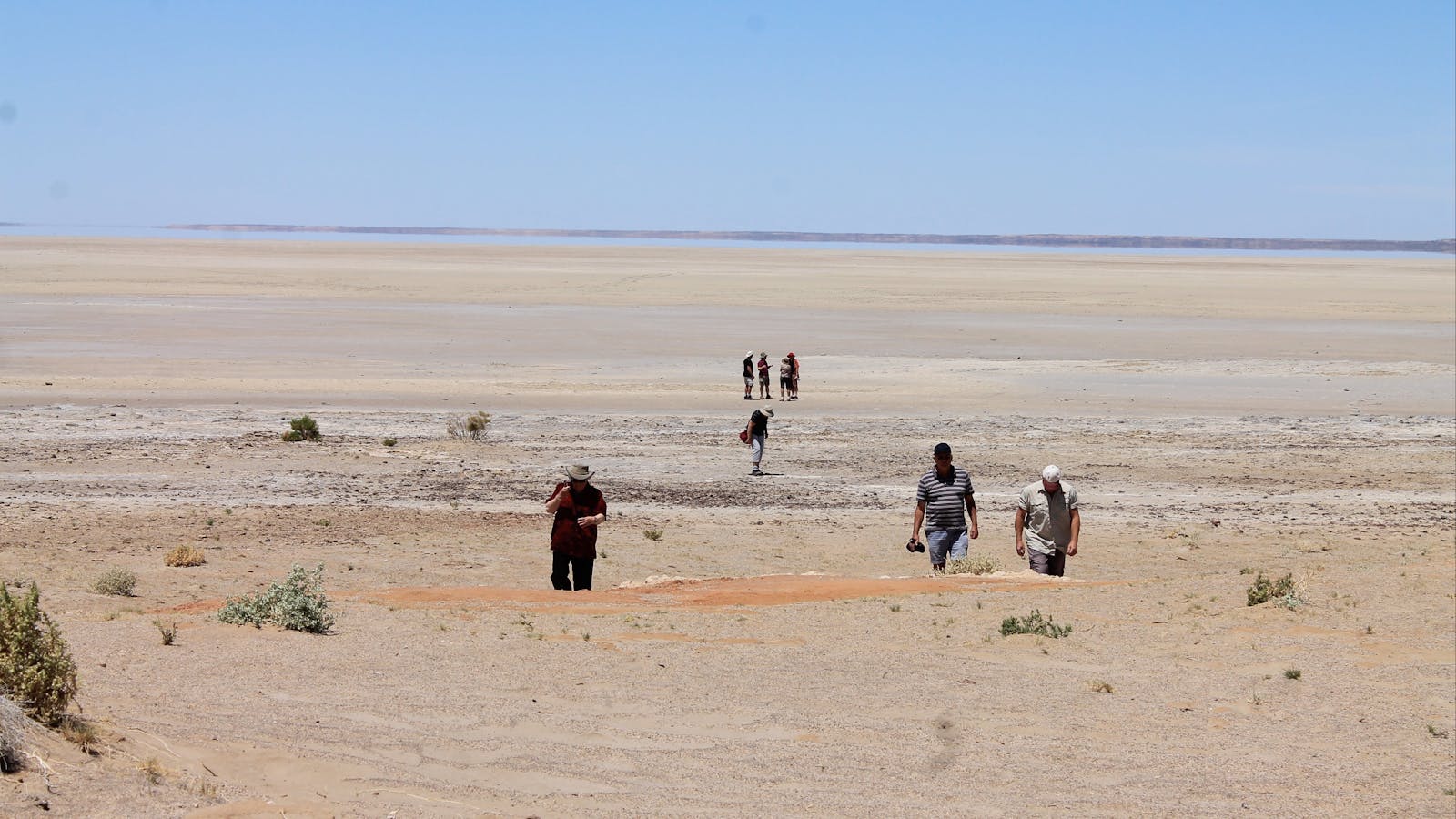 Tour to Lake Eyre