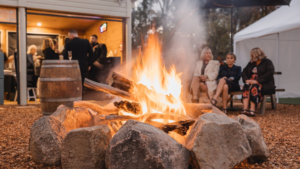 Fire Pit & Outdoor Kitchen