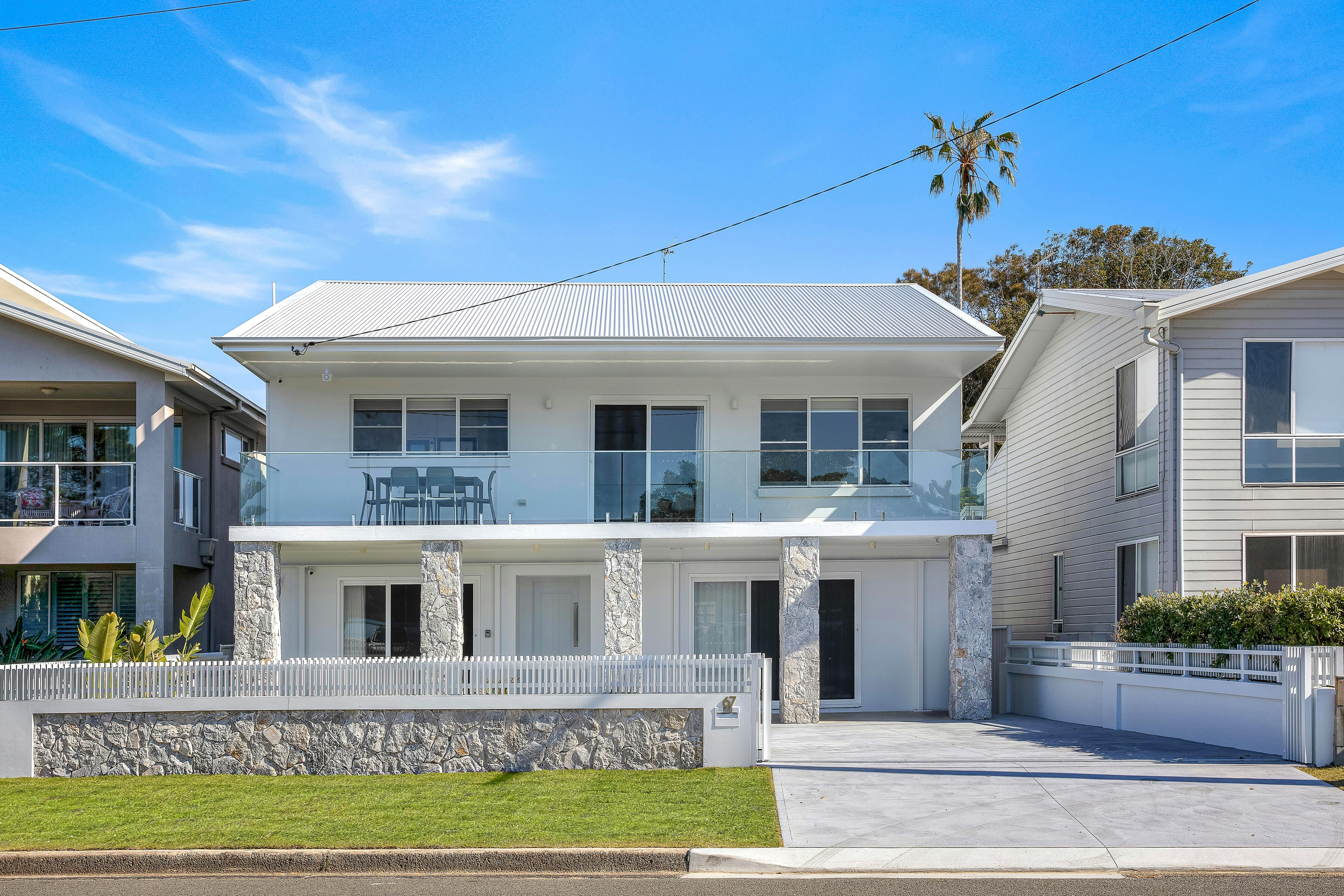 エタロング ウォーターフロント リトリート