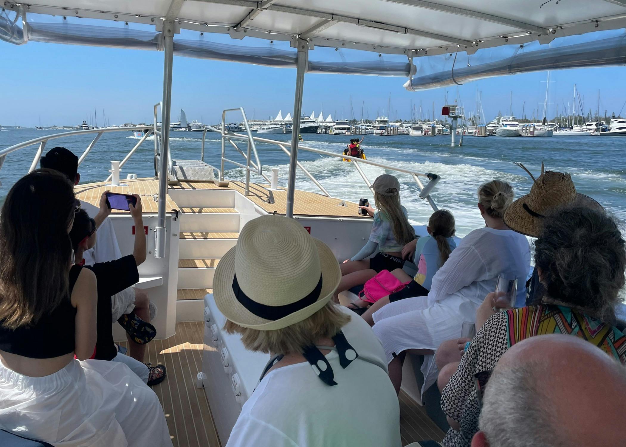 From Surfers Paradise: Tour to Tipplers on South Stradbroke Island - 4 hour tour.