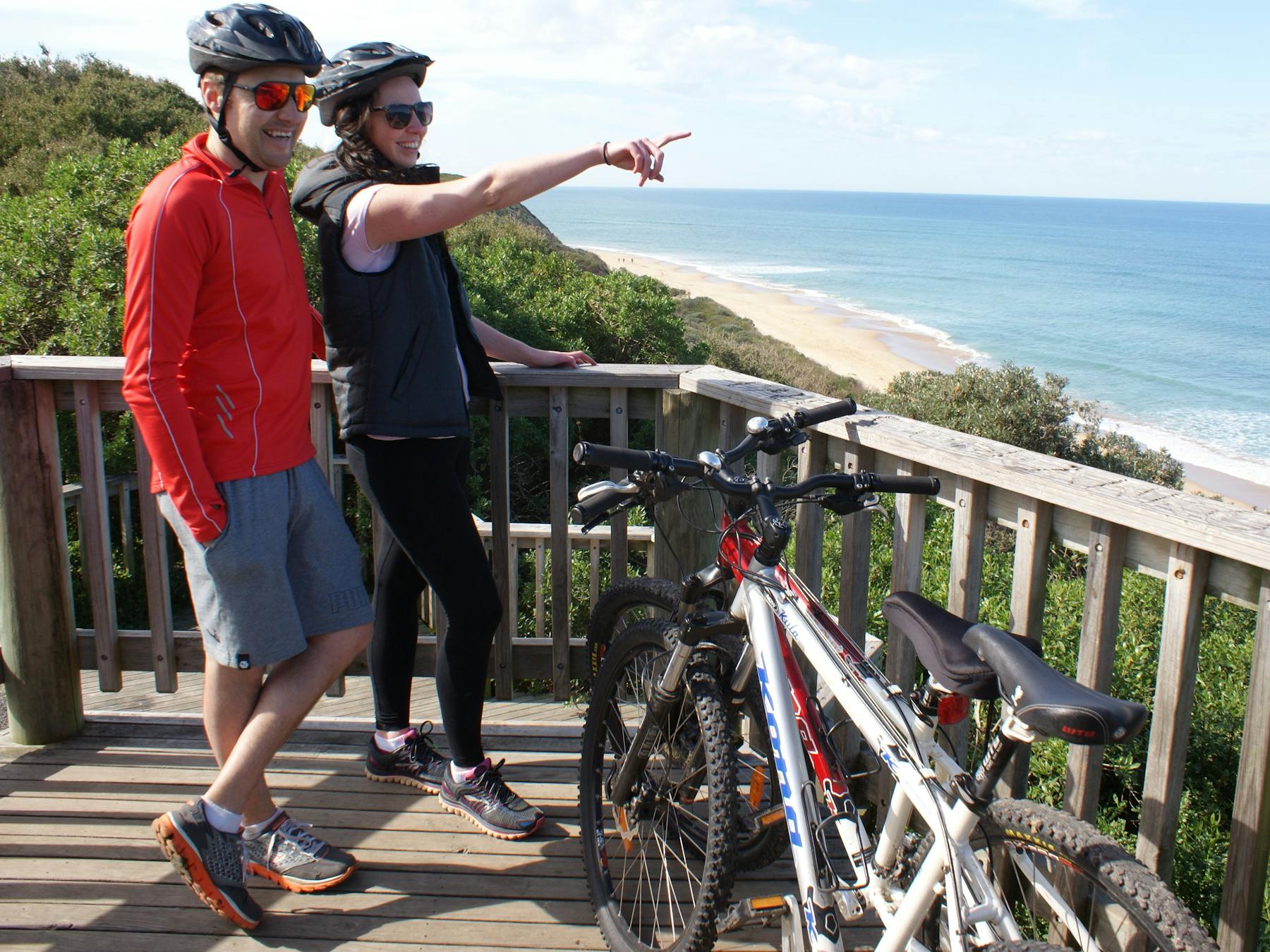 Red Bluff- Lakes Entrance to Lake Tyers Beach