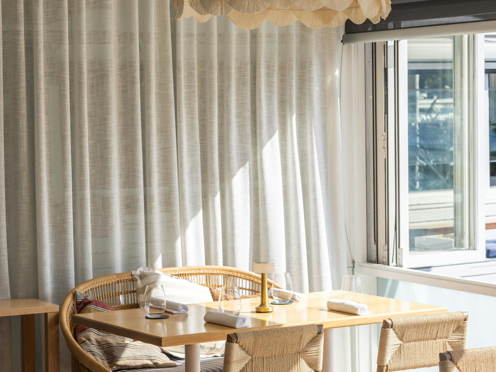 avoni and Victor Moya, Ormeggio at the Spit