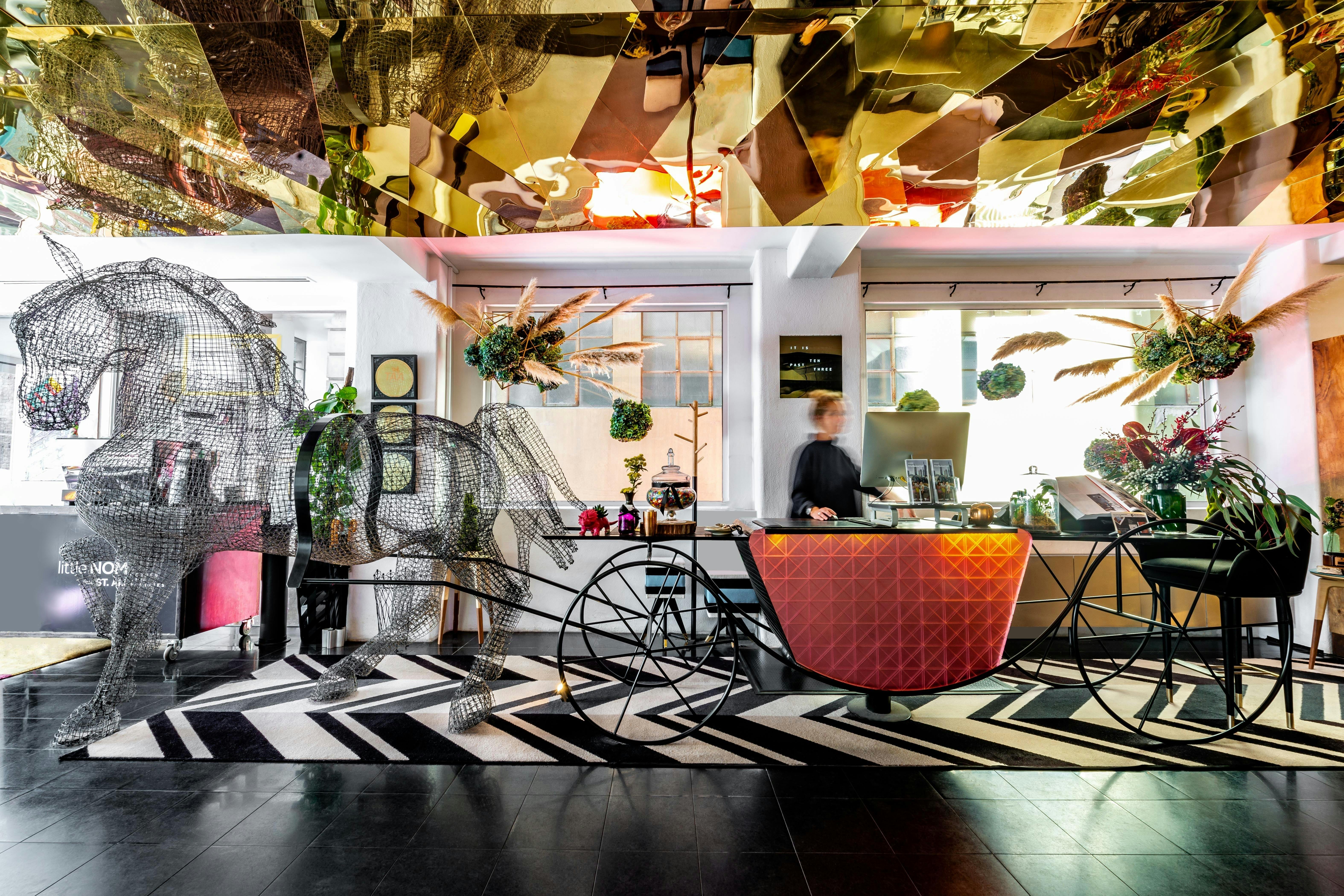 Adelphi Hotel