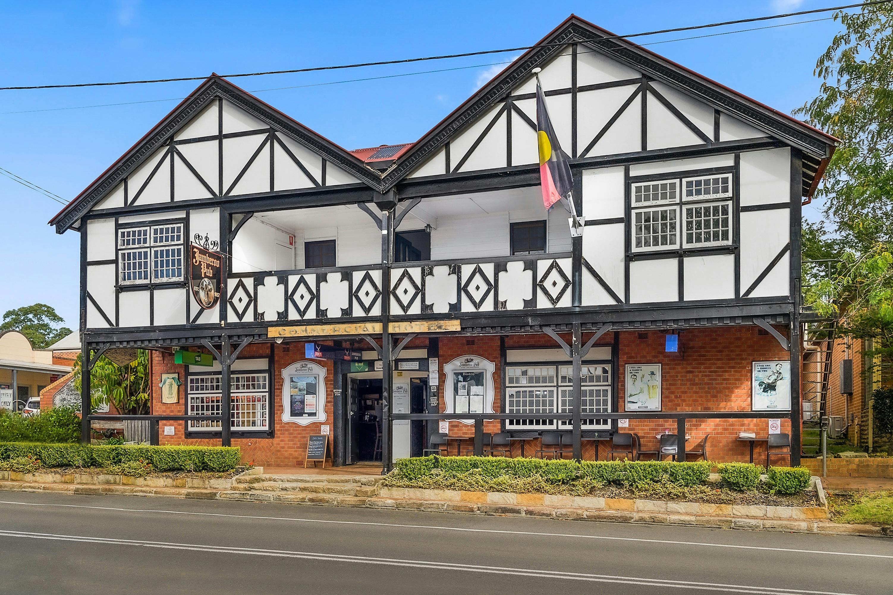 Jamberoo Pub Front