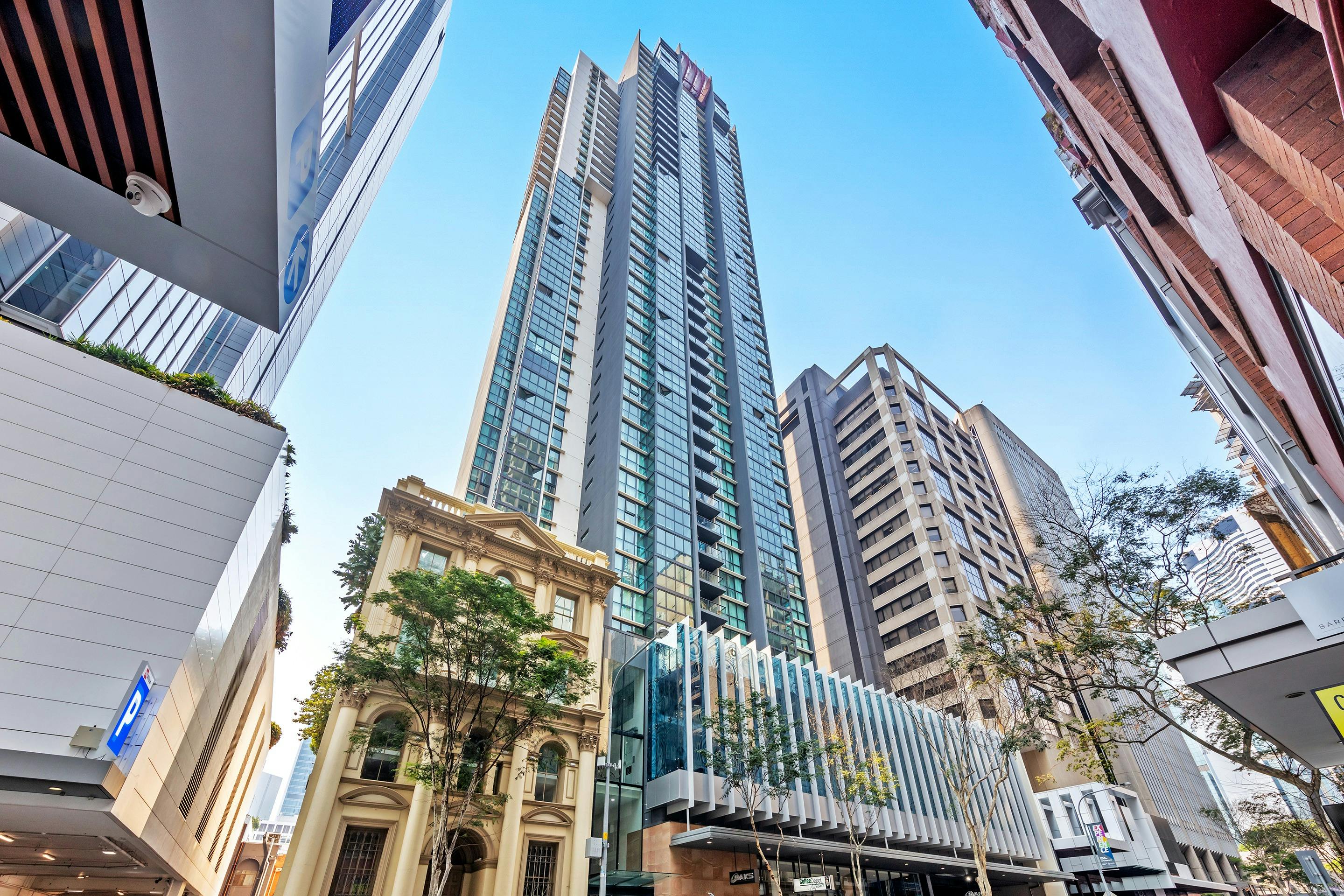 Up to 30%* off at Oaks Brisbane Charlotte Suites