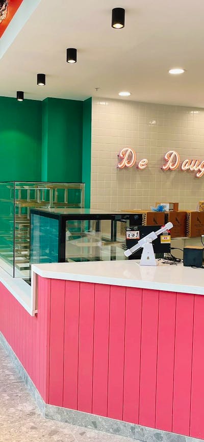 De Doughnut is a place for the visitor to enjoy their doughnut and coffee in Canberra
